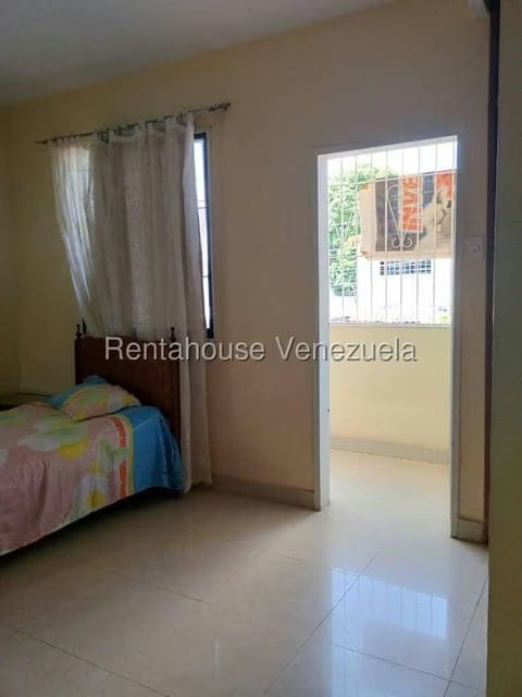 Casa (Duplex) en Venta en Zona Este, Lara - 17