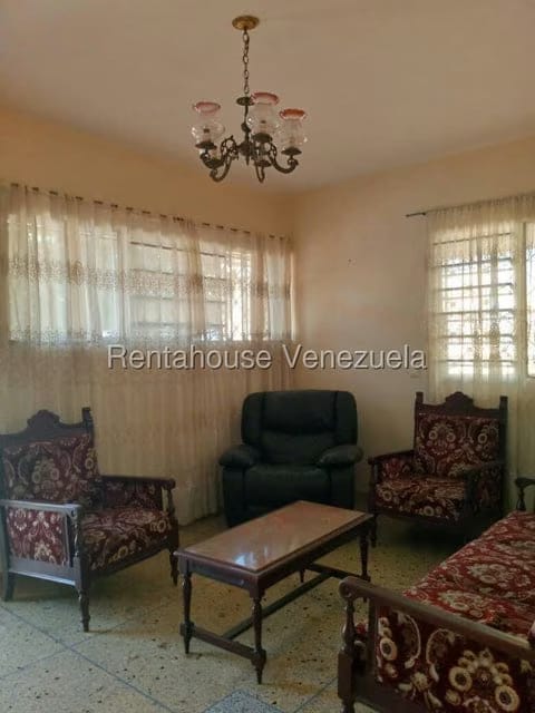 Casa (Duplex) en Venta en Zona Este, Lara - 3