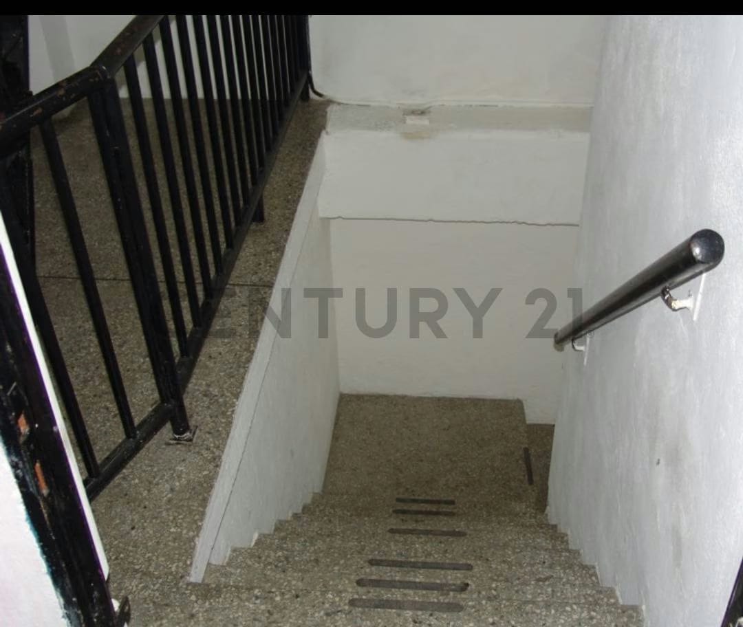 JCC - Se alquila local para deposito y/o Distribuidora. - 4