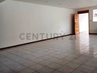 Tu Próximo Gran Hogar en El Cafetal: Quinta con Gran Potencial - 3