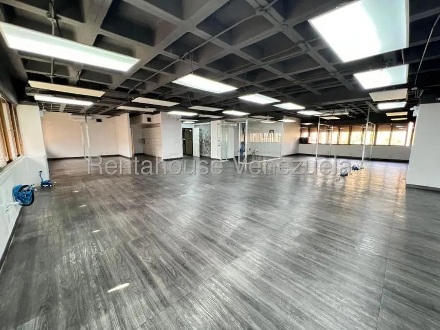 Oficina en Alquiler en La California Norte Caracas - 4