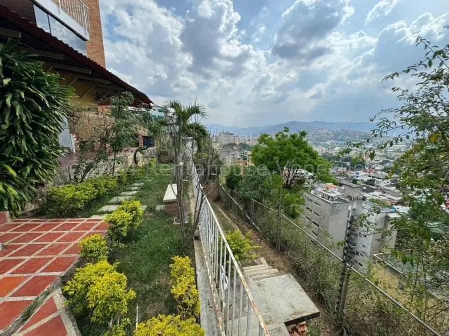 Casa en Venta en Colinas de Santa Mónica Caracas - 10