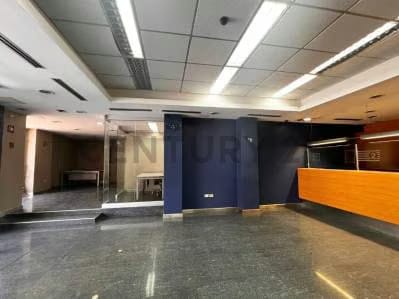 Sabana Grande Edificio Venta, la Esquina con Visibilidad que tu Negocio Necesita - 2