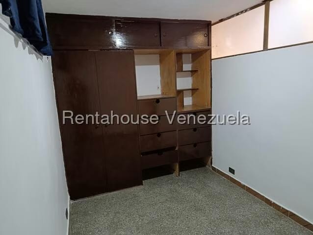 Apartamento (1 Nivel) en Alquiler en Casalta II, Distrito Metropolitano - 17