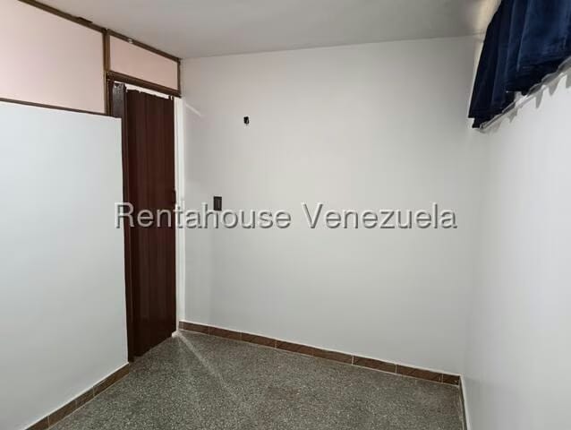 Apartamento (1 Nivel) en Alquiler en Casalta II, Distrito Metropolitano - 19