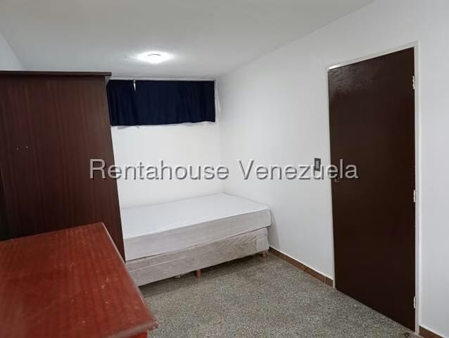 Apartamento (1 Nivel) en Alquiler en Casalta II, Distrito Metropolitano - 20