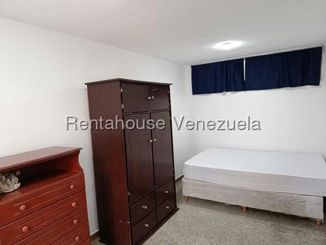 Apartamento (1 Nivel) en Alquiler en Casalta II, Distrito Metropolitano - 21