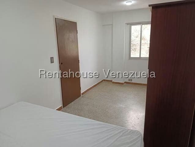 Apartamento (1 Nivel) en Alquiler en Casalta II, Distrito Metropolitano - 23