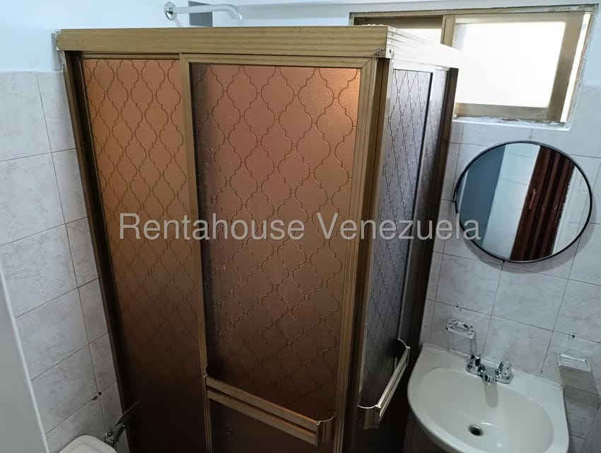 Apartamento (1 Nivel) en Alquiler en Casalta II, Distrito Metropolitano - 28