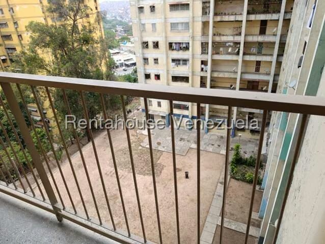 Apartamento (1 Nivel) en Alquiler en Casalta II, Distrito Metropolitano - 29