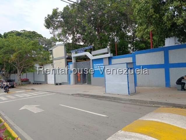 Apartamento (1 Nivel) en Alquiler en Casalta II, Distrito Metropolitano - 32