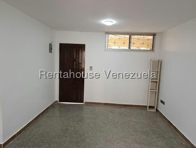 Apartamento (1 Nivel) en Alquiler en Casalta II, Distrito Metropolitano - 7