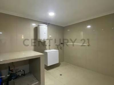 DISPONIBLE PARA ALQUILER TH. EN CONJ. RES. LAGO COUNTRY III - 6