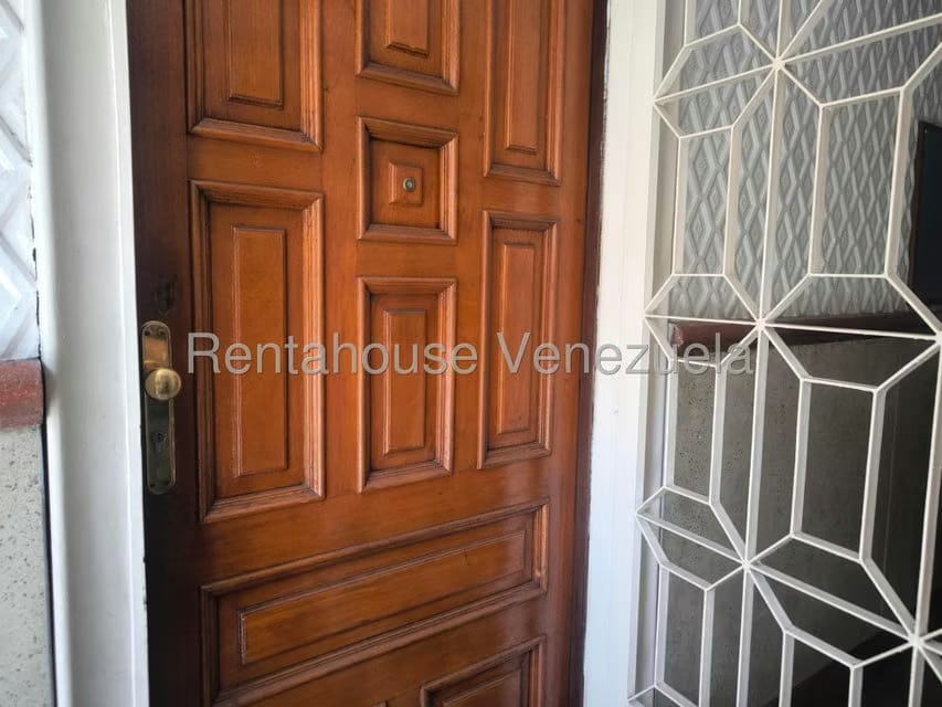 Apartamento (1 Nivel) en Alquiler en Las Acacias, Distrito Metropolitano - 2