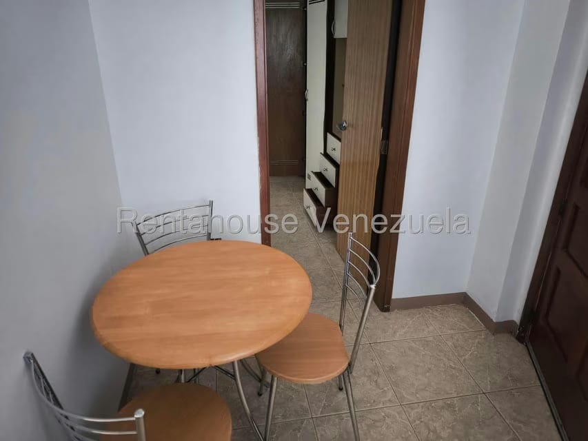 Apartamento (1 Nivel) en Alquiler en Las Acacias, Distrito Metropolitano - 6