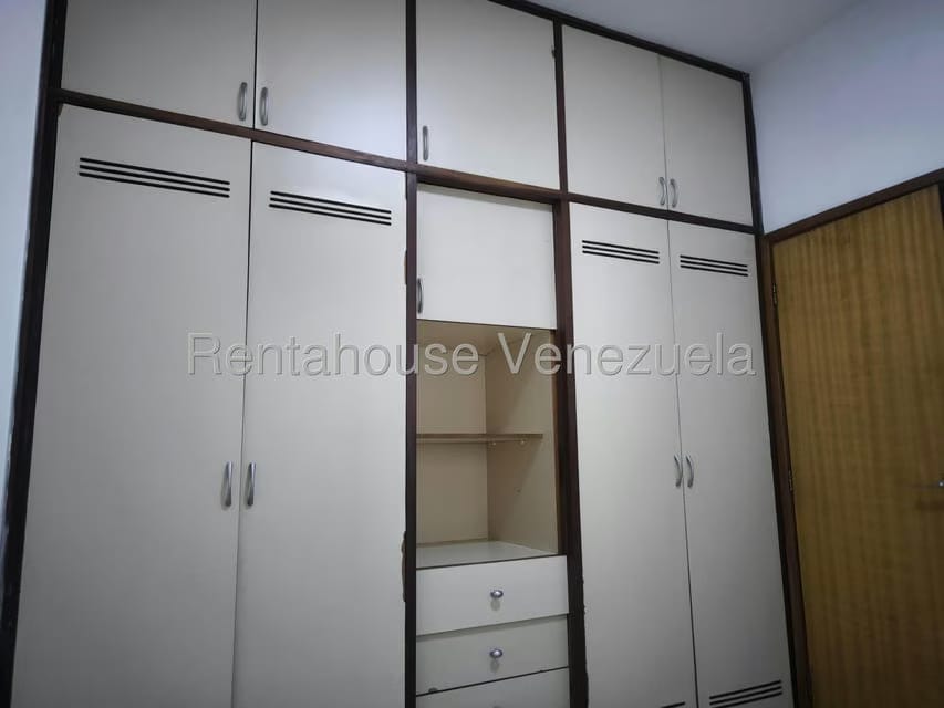 Apartamento (1 Nivel) en Alquiler en Las Acacias, Distrito Metropolitano - 9