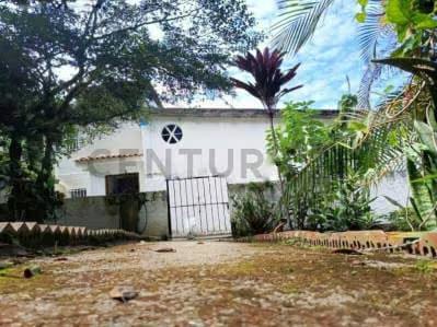 Quinta en Venta. Colinas de San Antonio de Los Altos. Am