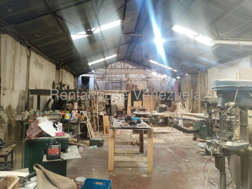 Comercial (Galpon - Deposito) en Alquiler en Puente Hierro, Distrito Metropolitano - 12