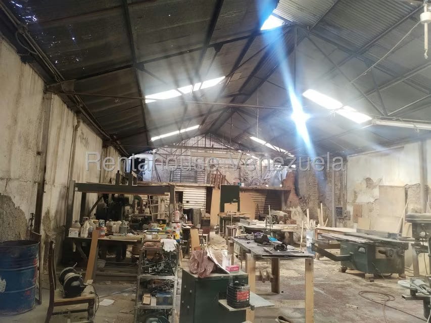 Comercial (Galpon - Deposito) en Alquiler en Puente Hierro, Distrito Metropolitano - 5