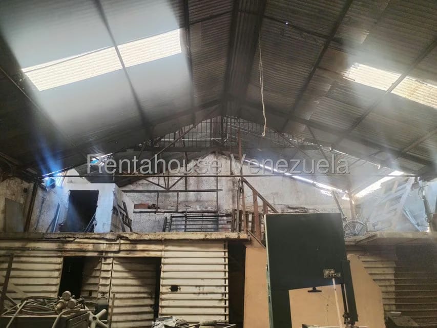 Comercial (Galpon - Deposito) en Alquiler en Puente Hierro, Distrito Metropolitano - 6