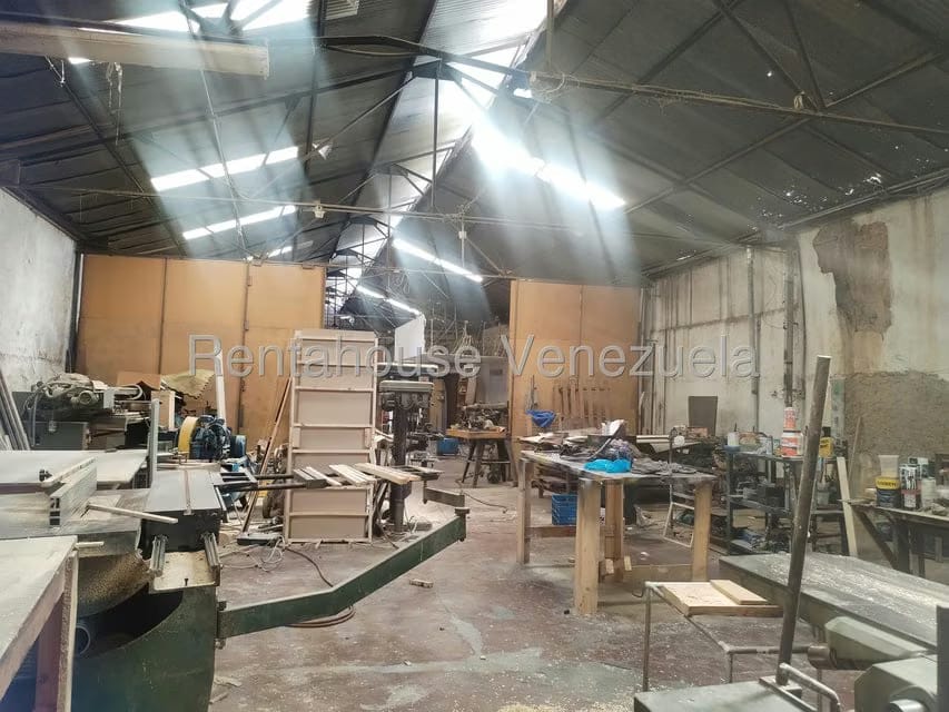 Comercial (Galpon - Deposito) en Alquiler en Puente Hierro, Distrito Metropolitano - 7