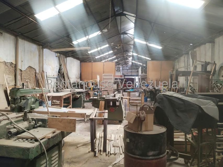 Comercial (Galpon - Deposito) en Alquiler en Puente Hierro, Distrito Metropolitano - 9