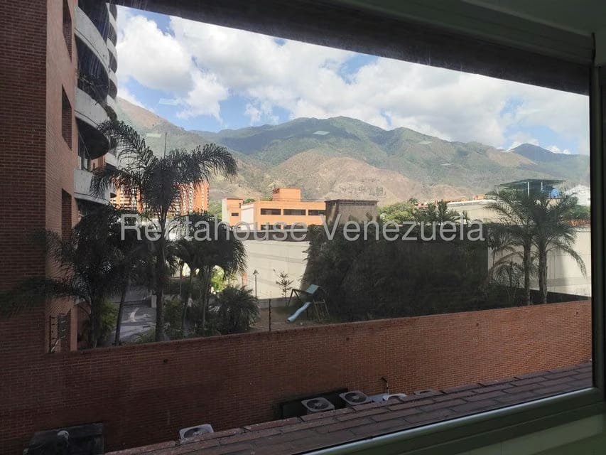 Comercial (Oficina) en Alquiler en Los Dos Caminos, Distrito Metropolitano - 22