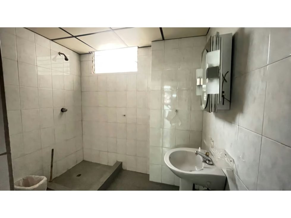 Se Vende Local en la Avenida Urdaneta 514.40m2 - 13