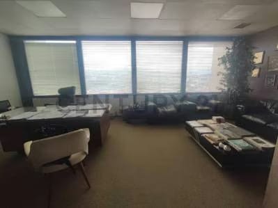 VENTA OFICINA CHACAO 3 OFICINAS / 4 CUBICULOS / 2 BANOS - 4