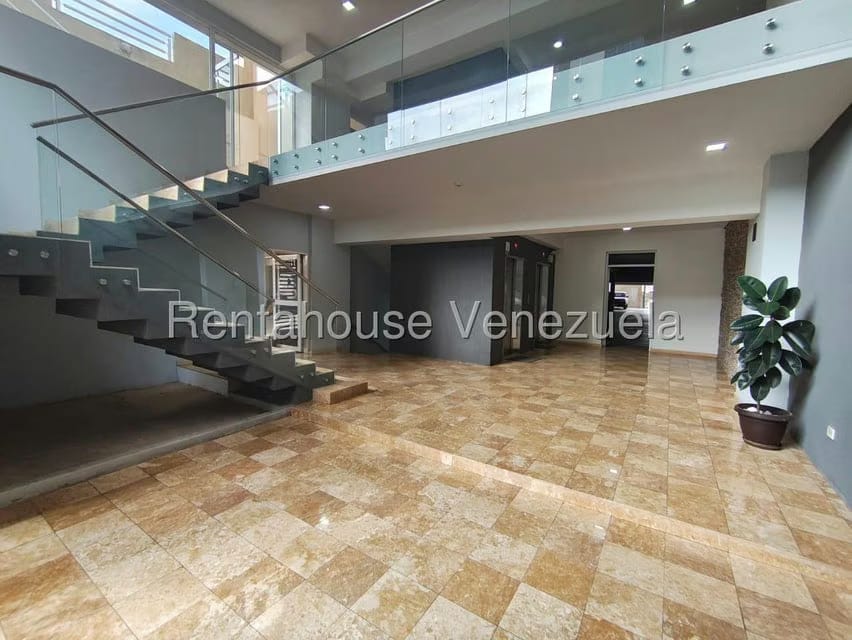 Apartamento (1 Nivel) en Venta en Triangulo del Este, Lara - 2