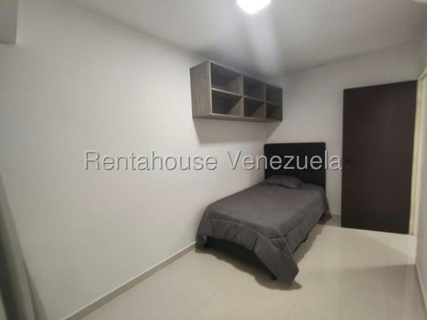 Apartamento (1 Nivel) en Venta en Triangulo del Este, Lara - 12