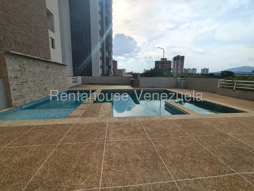 Apartamento (1 Nivel) en Venta en Triangulo del Este, Lara - 26