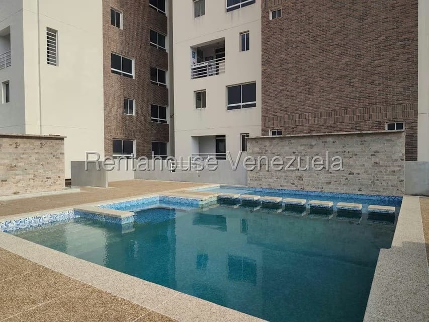 Apartamento (1 Nivel) en Venta en Triangulo del Este, Lara - 28