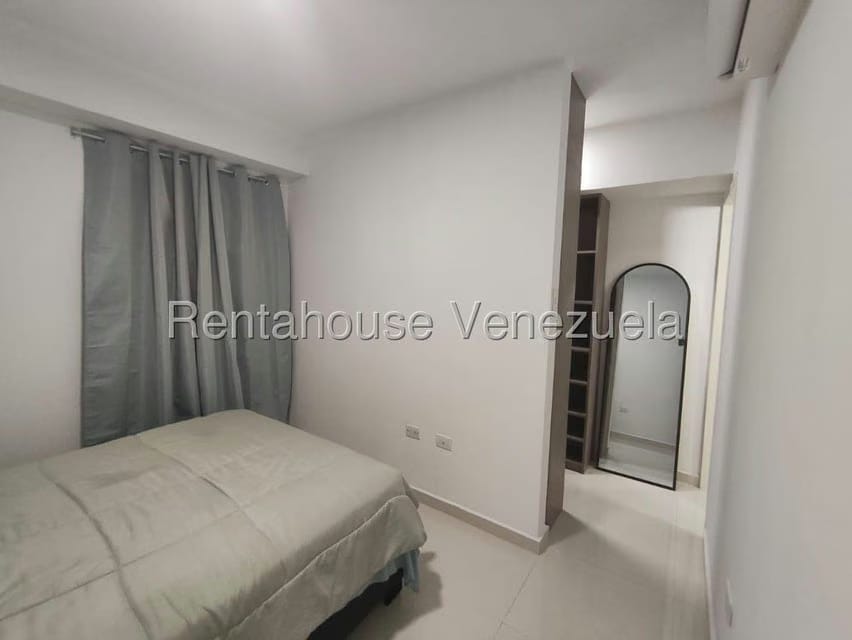 Apartamento (1 Nivel) en Venta en Triangulo del Este, Lara - 9