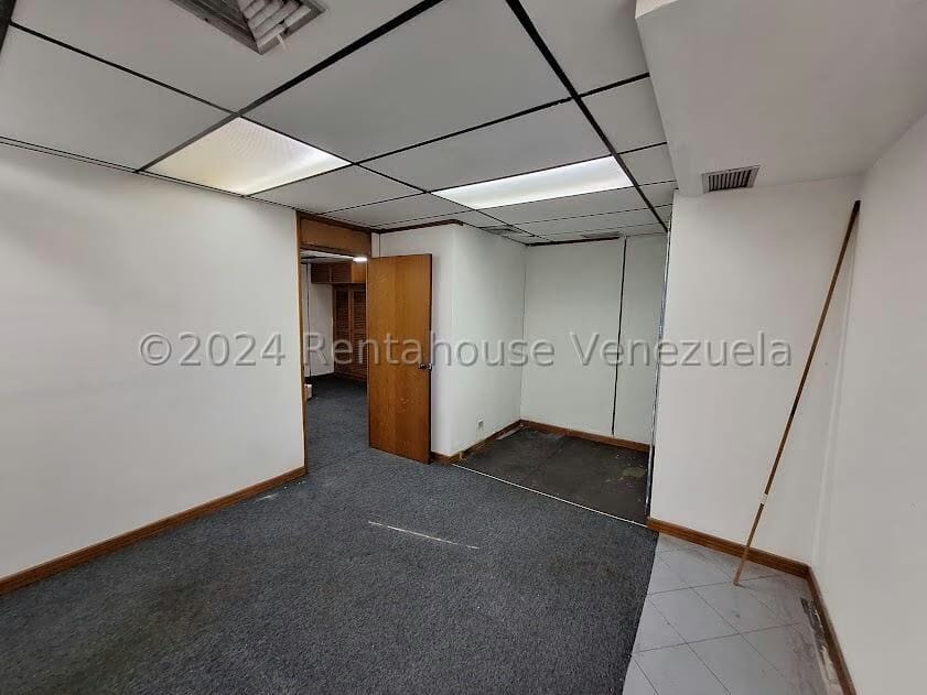Comercial (Oficina) en Alquiler en Sabana Grande, Distrito Metropolitano - 3