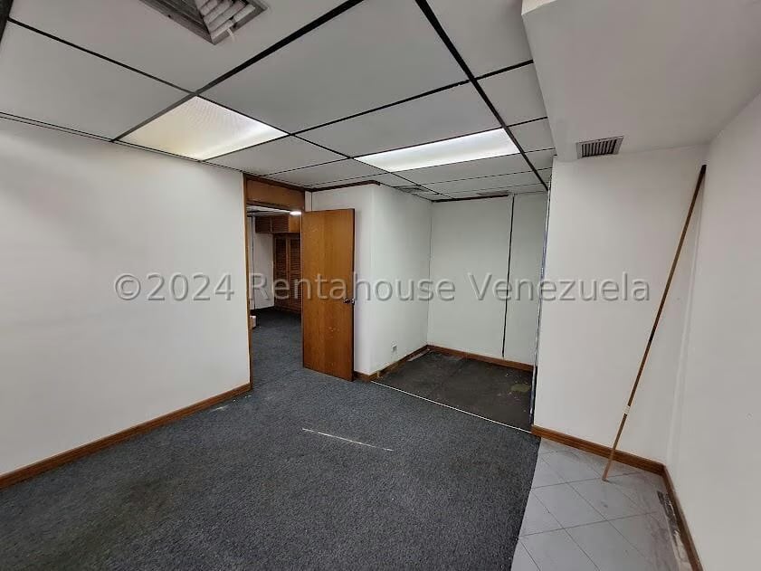 Comercial (Oficina) en Alquiler en Sabana Grande, Distrito Metropolitano - 3