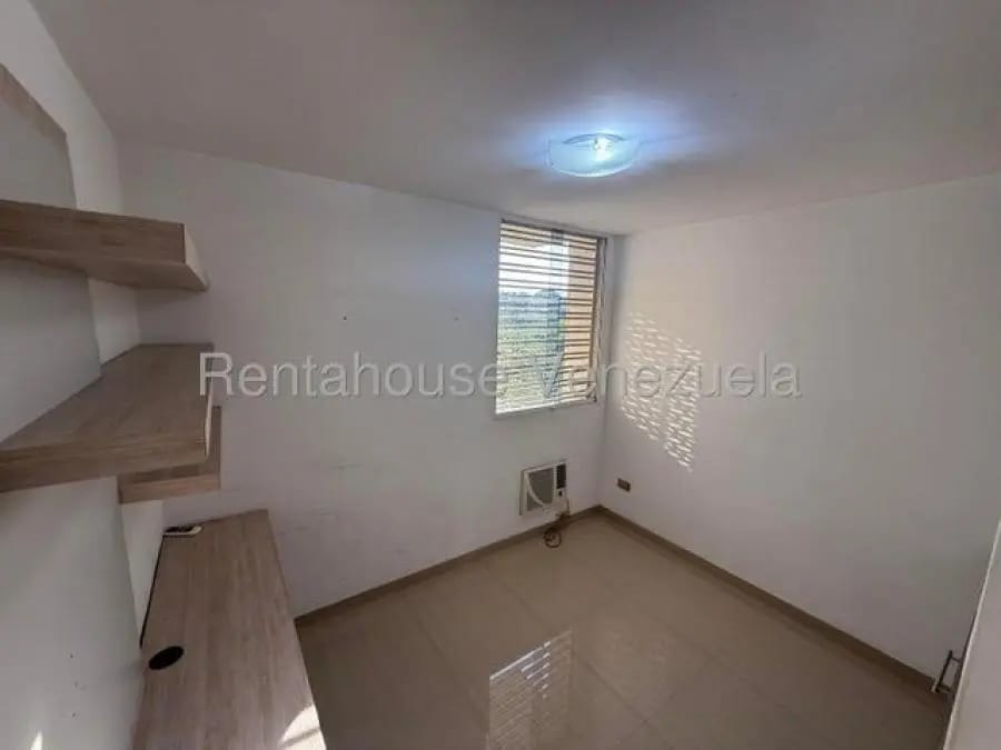 Apartamento en Alquiler en apamate Guatire - 12