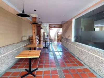 En venta Local Comercial en el CC ESEVE-LECHERIA - 2
