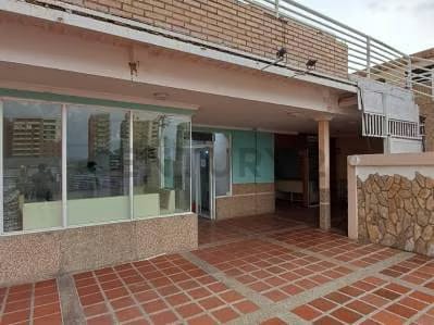 En venta Local Comercial en el CC ESEVE-LECHERIA - 4