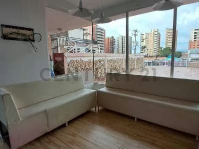 En venta Local Comercial en el CC ESEVE-LECHERIA - 5