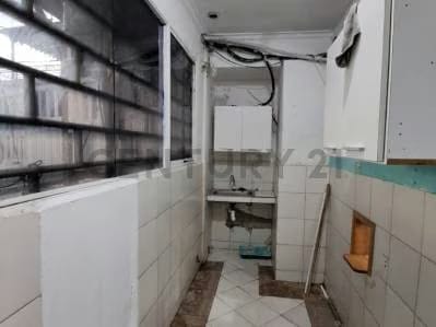 En venta Local Comercial en el CC ESEVE-LECHERIA - 10