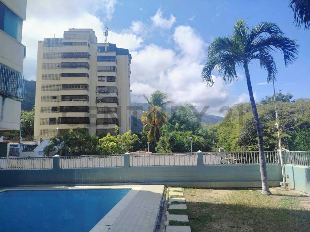 Tu refugio en La Guaira: Apartamento con Aire Acondicionado y Pozo en Macuto - 11