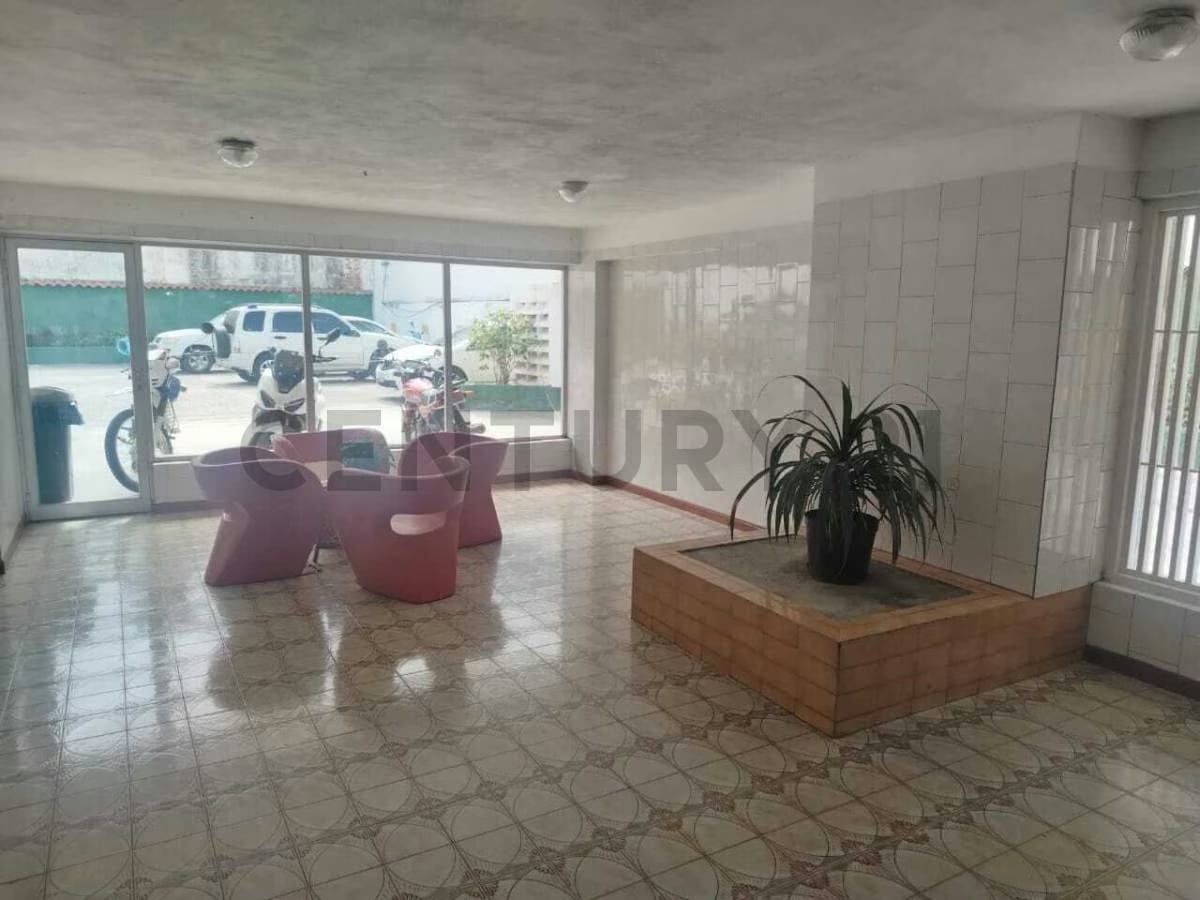 Tu refugio en La Guaira: Apartamento con Aire Acondicionado y Pozo en Macuto - 9