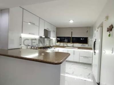 Hermosa casa bote b en Venta Remodelada - 3