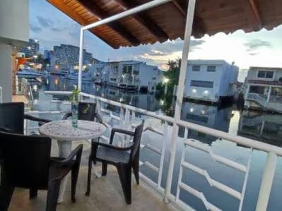 Hermosa casa bote b en Venta Remodelada - 8