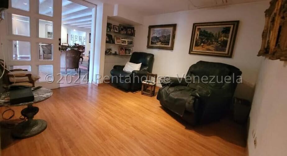 Apartamento (1 Nivel) en Venta en Cumbres de Curumo, Distrito Metropolitano - 24