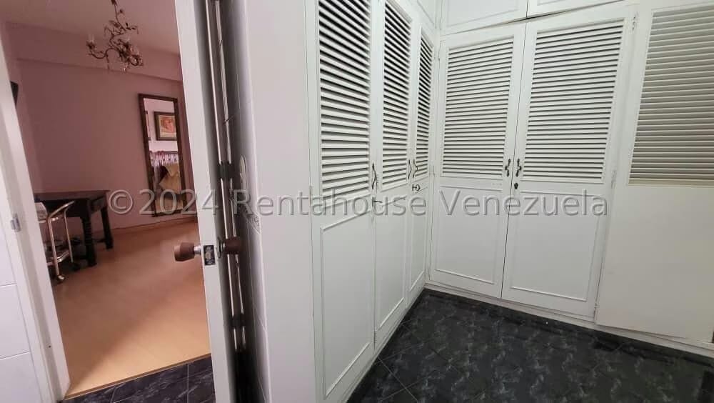 Apartamento (1 Nivel) en Venta en Cumbres de Curumo, Distrito Metropolitano - 27
