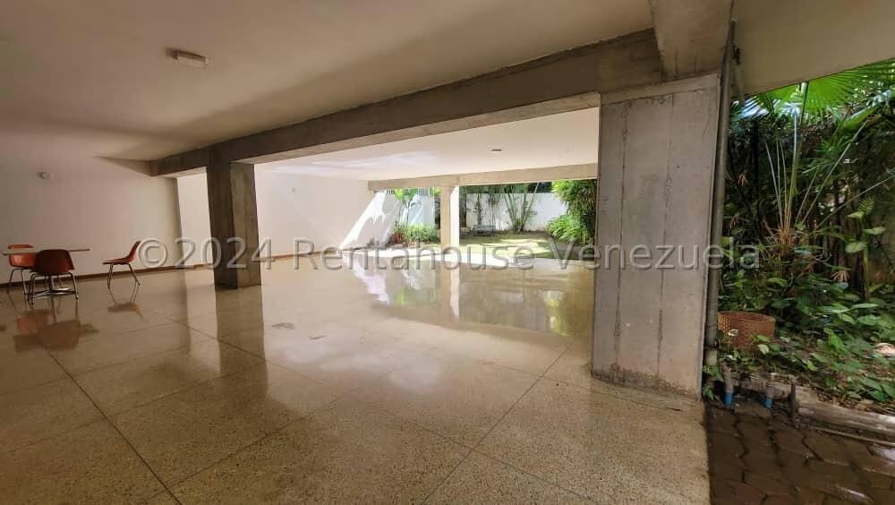 Apartamento (1 Nivel) en Venta en Cumbres de Curumo, Distrito Metropolitano - 4