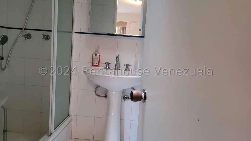 Apartamento (1 Nivel) en Venta en Cumbres de Curumo, Distrito Metropolitano - 31
