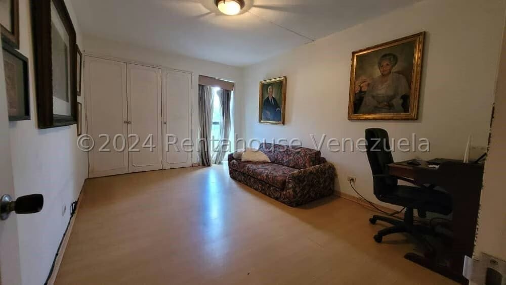 Apartamento (1 Nivel) en Venta en Cumbres de Curumo, Distrito Metropolitano - 32